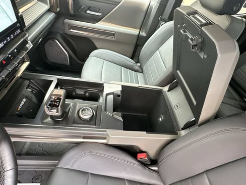 Certified 2025 GMC Hummer EV 2X AWD/4WD image 13