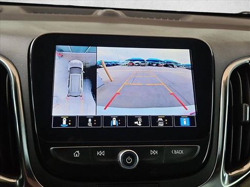Used 2024 Chevrolet Equinox Premier FWD image 13