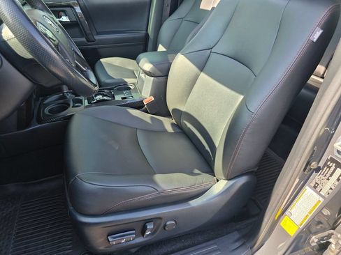 Used 2024 Toyota 4Runner TRD Off-Road Premium w/ Moonroof Package AWD/4WD image 17