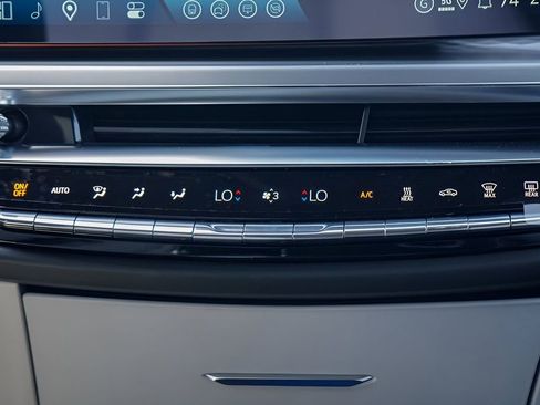 New 2026 Cadillac Lyriq Luxury w/ LPO, Floor Liner Package AWD/4WD image 22