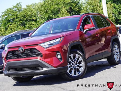 Used 2025 Toyota RAV4 XLE Premium w/ Weather Package AWD/4WD image 18