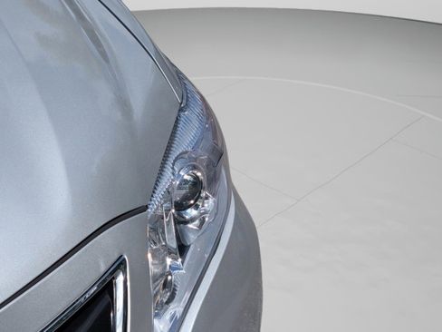 Used 2010 Toyota Camry LE FWD image 23