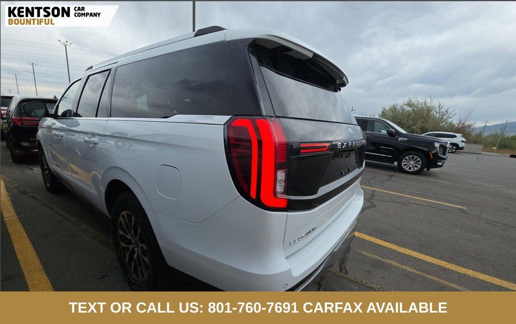 Used 2025 Ford Expedition Max Platinum AWD/4WD image 3