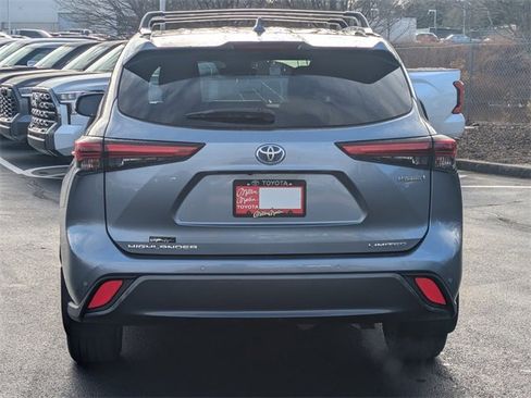 Used 2022 Toyota Highlander Limited image 5