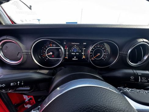 Used 2022 Jeep Gladiator Overland w/ Popular Equipment Package image 15