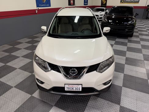 Used 2016 Nissan Rogue SL image 2