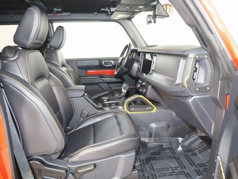 Used 2024 Ford Bronco Badlands image 13