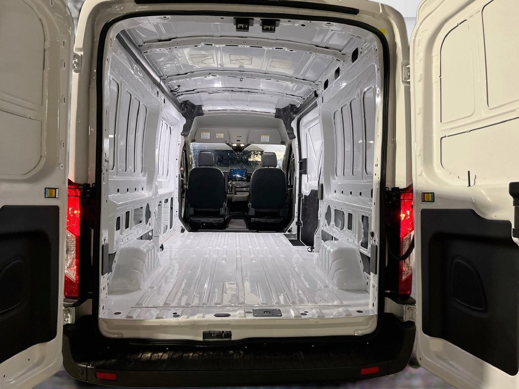 Used 2026 Ford Transit 250 148 Medium Roof RWD image 23