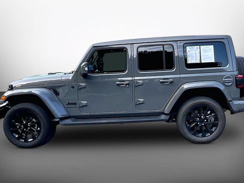 Used 2023 Jeep Wrangler Unlimited Sahara AWD/4WD image 5