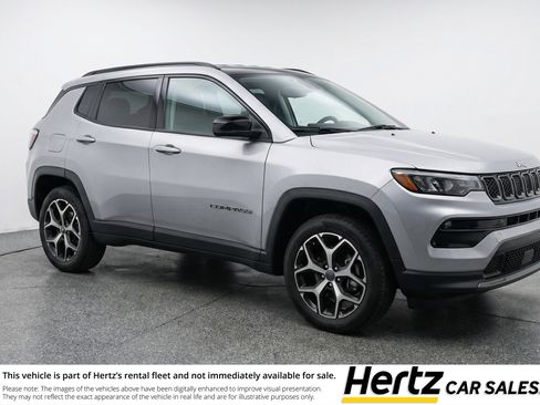 Used 2025 Jeep Compass Limited image 1