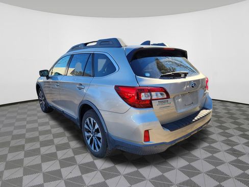Used 2017 Subaru Outback 2.5i Limited image 3
