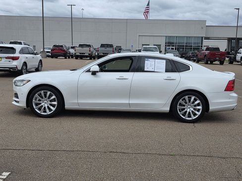Used 2017 Volvo S90 T6 Momentum w/ Vision Package AWD/4WD image 8