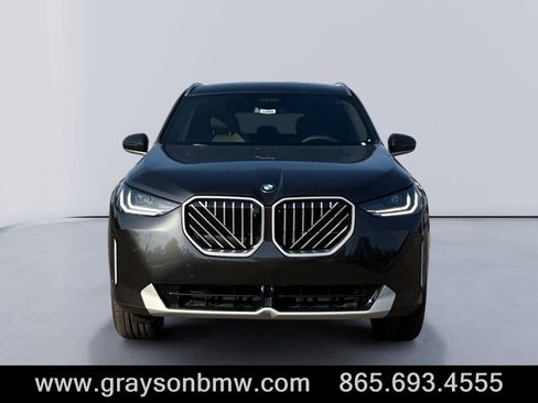 Used 2025 BMW X3 xDrive30i w/ Premium Package image 15