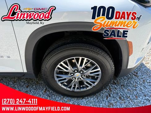 Used 2026 Chevrolet Traverse LT FWD image 10