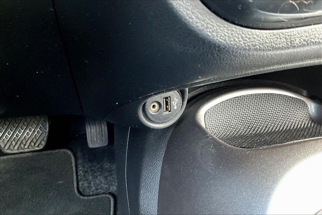 Used 2014 Nissan Juke SV w/ Navigation Package AWD/4WD image 12