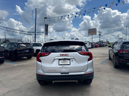 Used 2021 GMC Terrain SLE w/ Driver Convenience Package FWD image 27