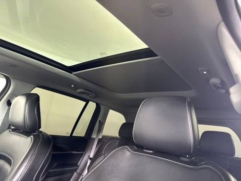 Used 2023 Jeep Grand Cherokee 4WD 4xe image 12