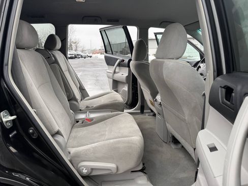 Used 2010 Toyota Highlander 2WD image 11