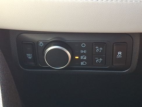 Certified 2024 Ford Mustang Mach-E Premium AWD/4WD image 28