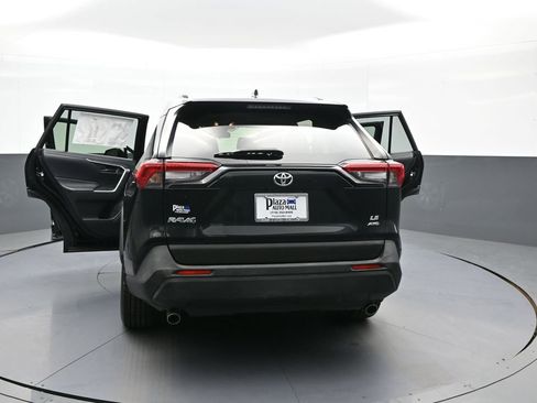 Used 2019 Toyota RAV4 LE w/ All Weather Liner Package AWD/4WD image 46