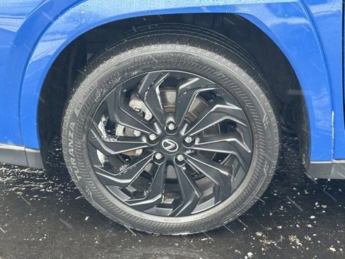 Used 2022 Lexus UX 250h w/ Premium Package image 10