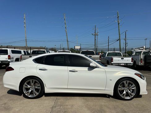 Used 2015 INFINITI Q70 5.6 w/ Sport Package RWD image 9