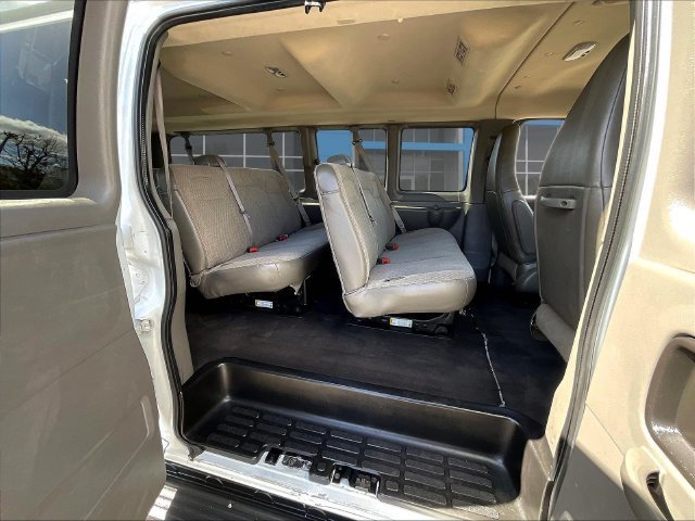 Certified 2020 Chevrolet Express 3500 LT w/ LT Preferred Equipment Group RWD image 24