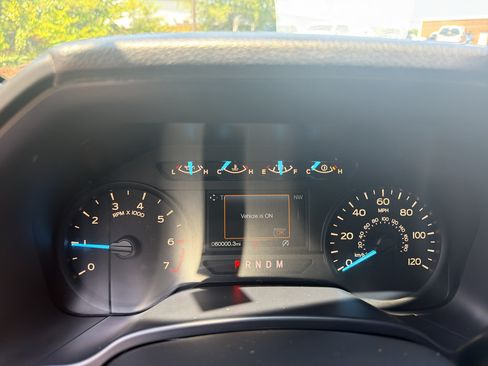Used 2018 Ford F150 XL w/ Equipment Group 101A Mid AWD/4WD image 12