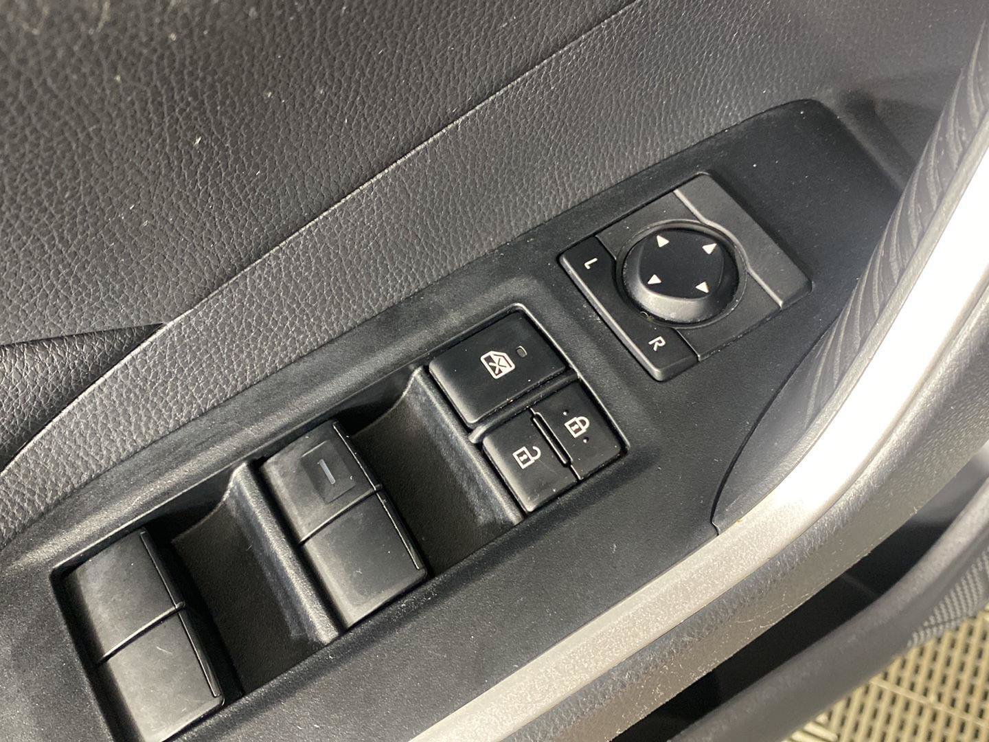 Used 2020 Toyota RAV4 LE w/ All Weather Liner Package AWD/4WD image 19