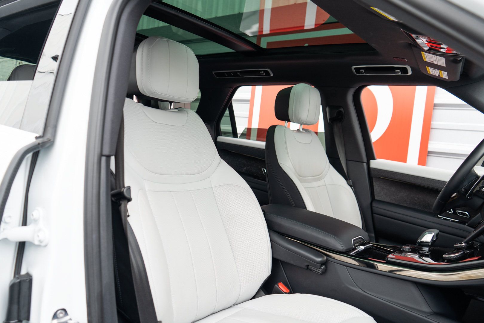 Used 2023 Land Rover Range Rover Sport SE Dynamic AWD/4WD image 30