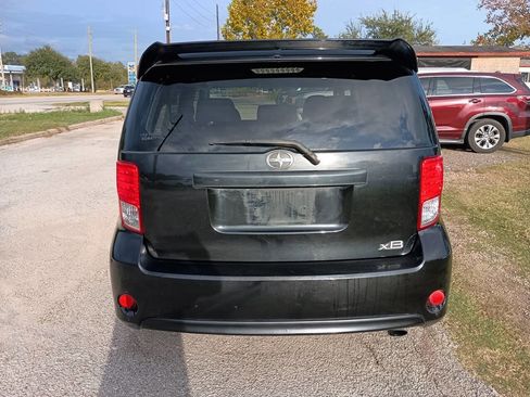 Used 2013 Scion xB image 4
