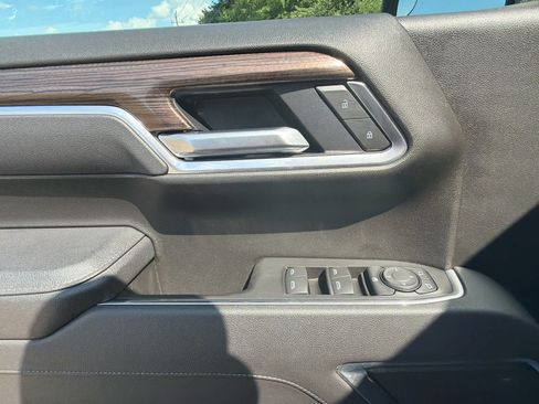 Used 2025 Chevrolet Silverado 1500 LT AWD/4WD image 18