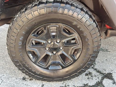 Used 2016 Jeep Wrangler Sport image 10