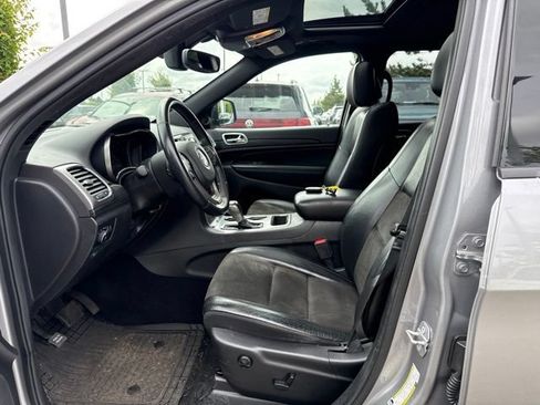 Used 2019 Jeep Grand Cherokee Altitude AWD/4WD image 13