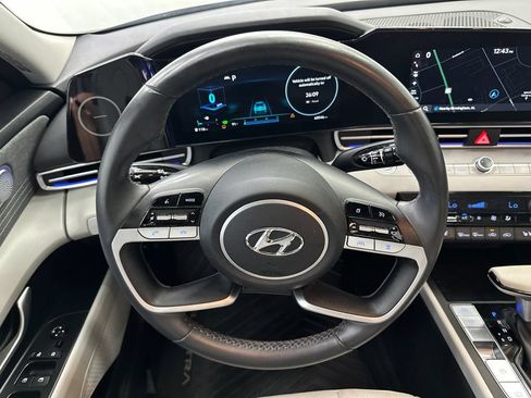 Used 2023 Hyundai Elantra Limited FWD image 25