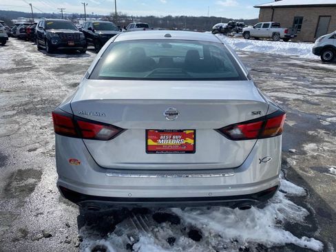 Used 2022 Nissan Altima 2.5 SR FWD image 6