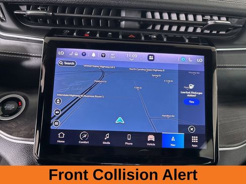 Used 2023 Jeep Grand Cherokee L Limited w/ Luxury Tech Group II image 19