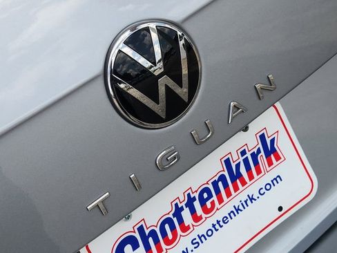 Used 2023 Volkswagen Tiguan S FWD image 8
