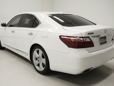 Used 2012 Lexus LS 460 w/ Luxury Value Edition RWD image 6