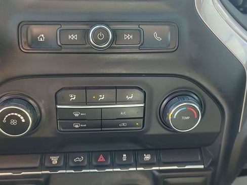 Used 2021 Chevrolet Silverado 2500 Custom w/ Custom Value Package image 15