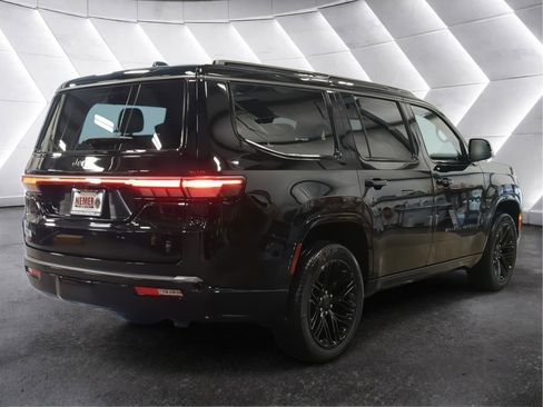 New 2026 Jeep Grand Wagoneer Limited AWD/4WD image 3