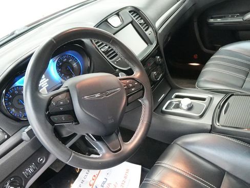 Used 2016 Chrysler 300 S image 13