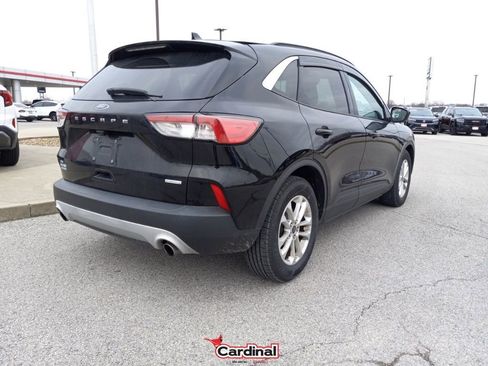 Used 2020 Ford Escape SE image 6