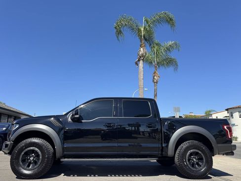 Used 2018 Ford F150 Raptor w/ Equipment Group 802A Luxury image 2
