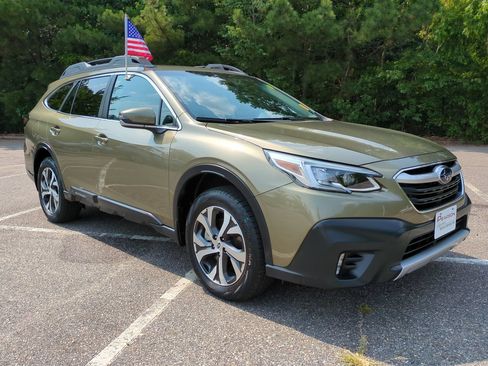 Used 2022 Subaru Outback Limited XT AWD/4WD image 2