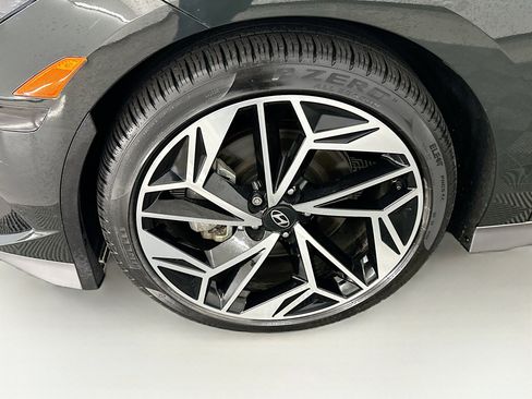 Used 2024 Hyundai Ioniq 6 SEL image 11