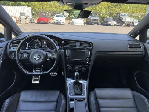 Used 2017 Volkswagen Golf 4-Door AWD/4WD image 32