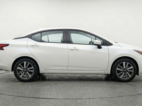 Used 2025 Nissan Versa SV image 11