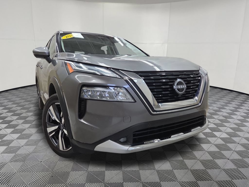 Used 2022 Nissan Rogue Platinum AWD/4WD image 2