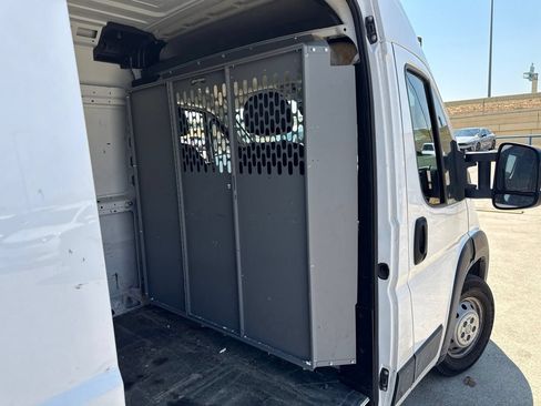 Used 2023 RAM ProMaster 2500 FWD image 12